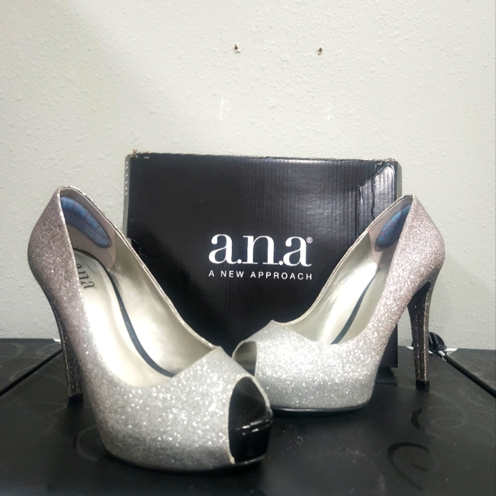 Ana Everly High Heel Pumps Sz 6.5M Silver Shimmery Dressy Platform Peep Toe Heel